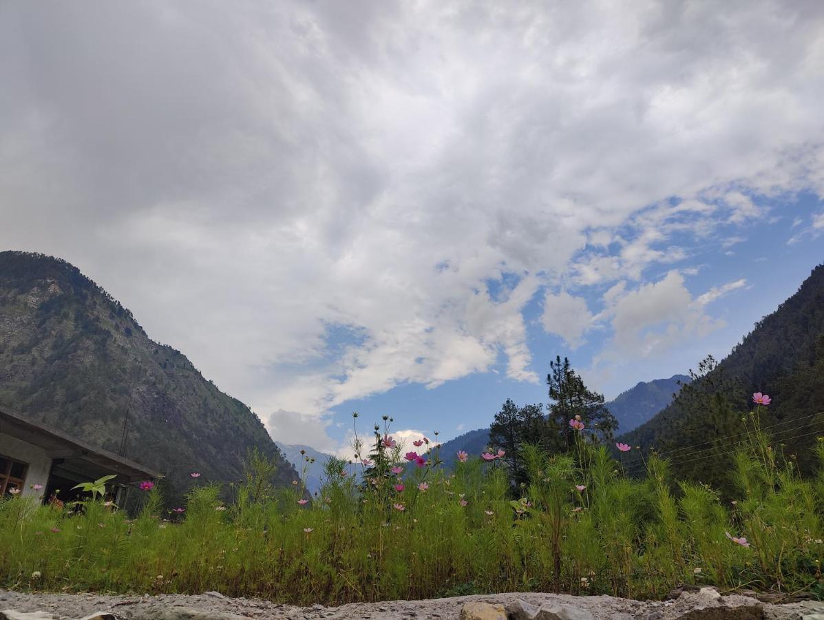 Breathe Inn Kasol Ngoại thất bức ảnh