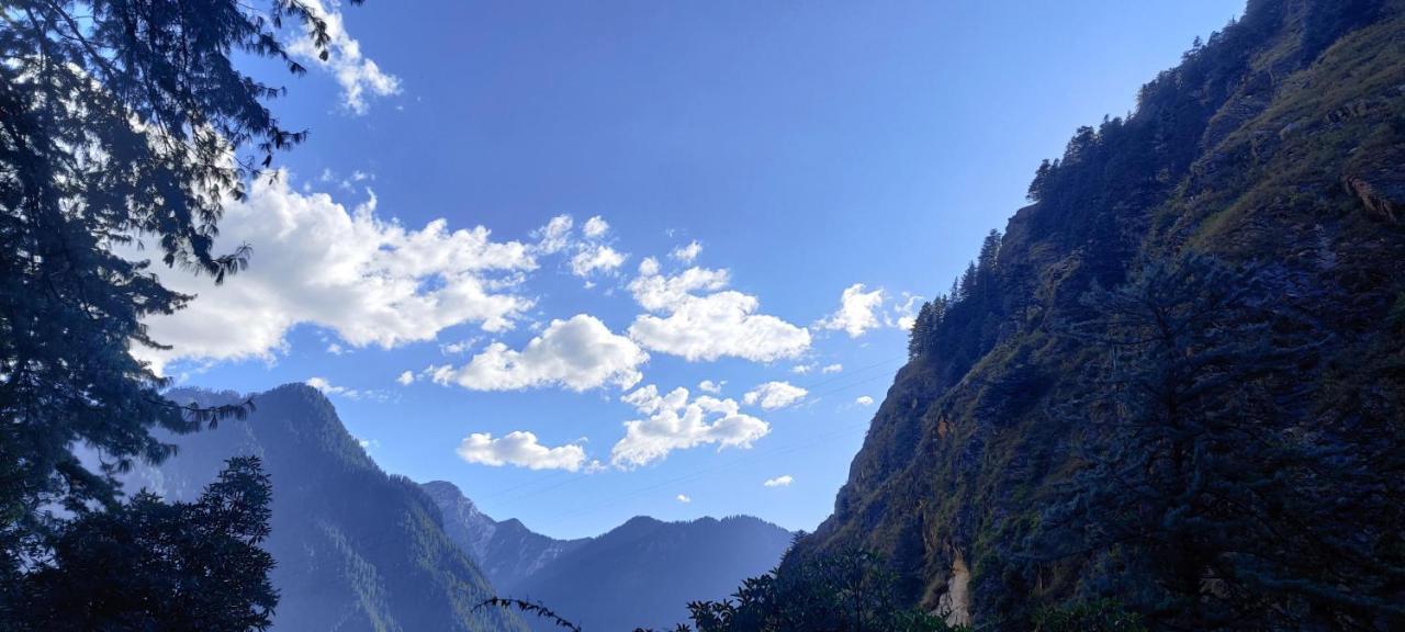Breathe Inn Kasol Ngoại thất bức ảnh