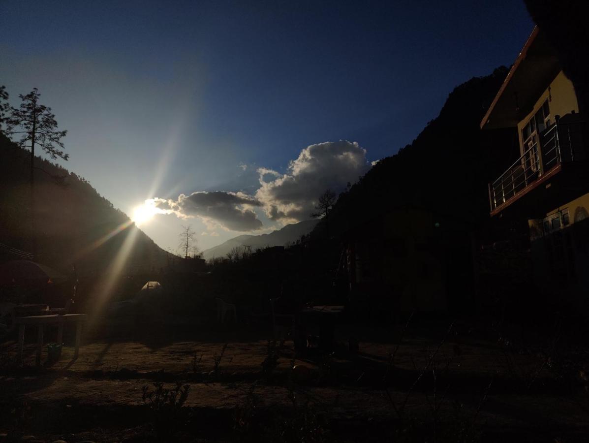 Breathe Inn Kasol Ngoại thất bức ảnh